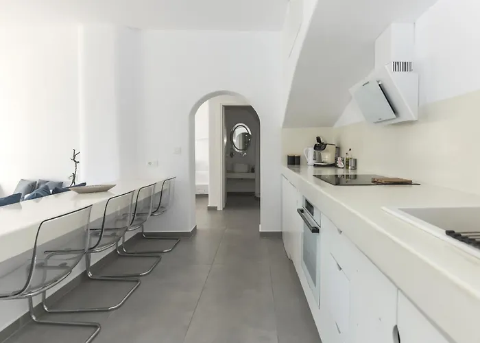 Shape-infinity Kamari (Kalymnos)