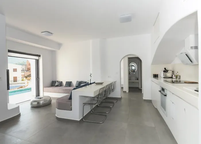 Shape-infinity Kamari (Kalymnos)